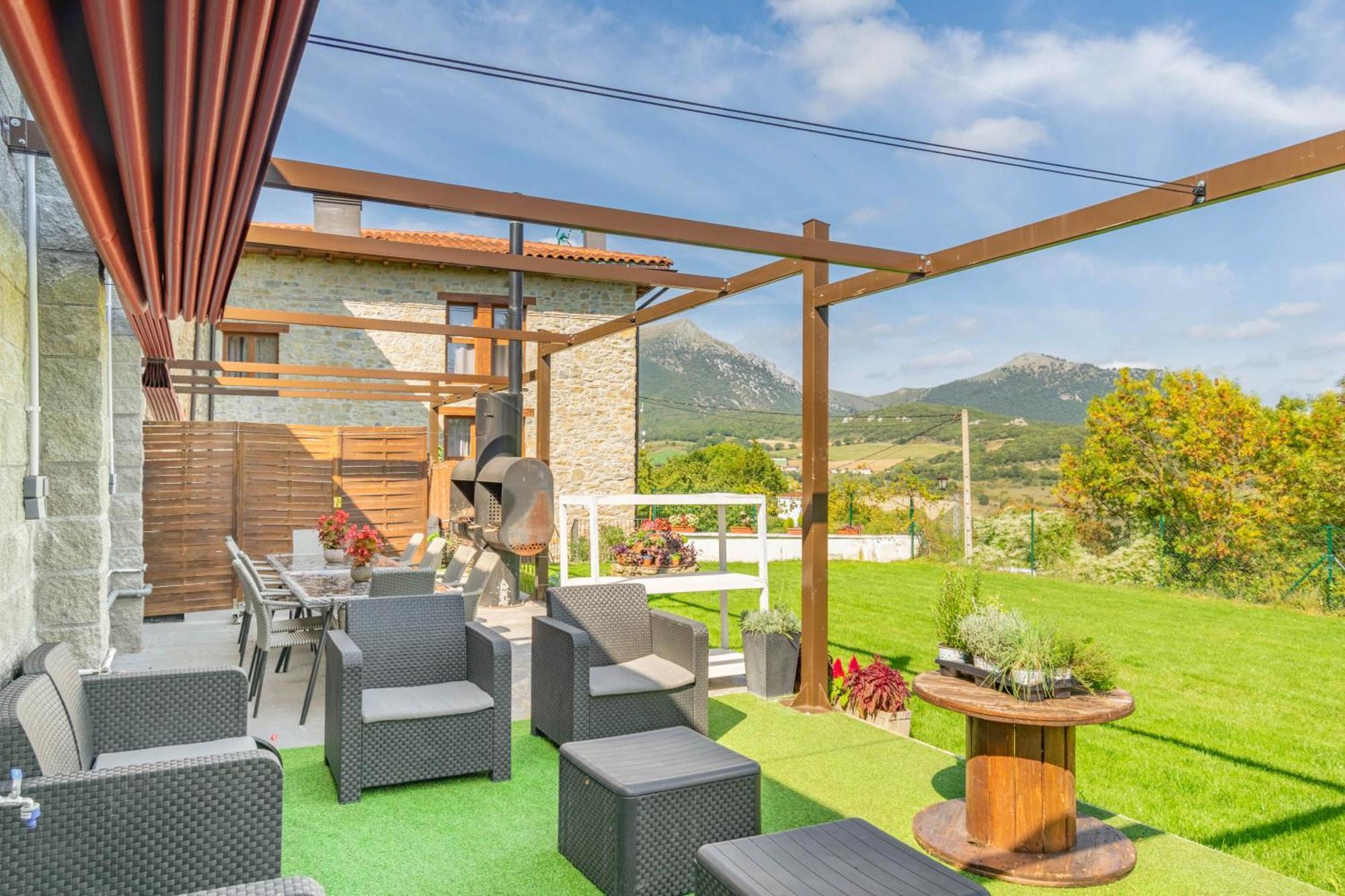 Acogedora Casa Rural Con Jardin Y Barbacoa Proxima A Pamplona Ilzarbe Exteriör bild