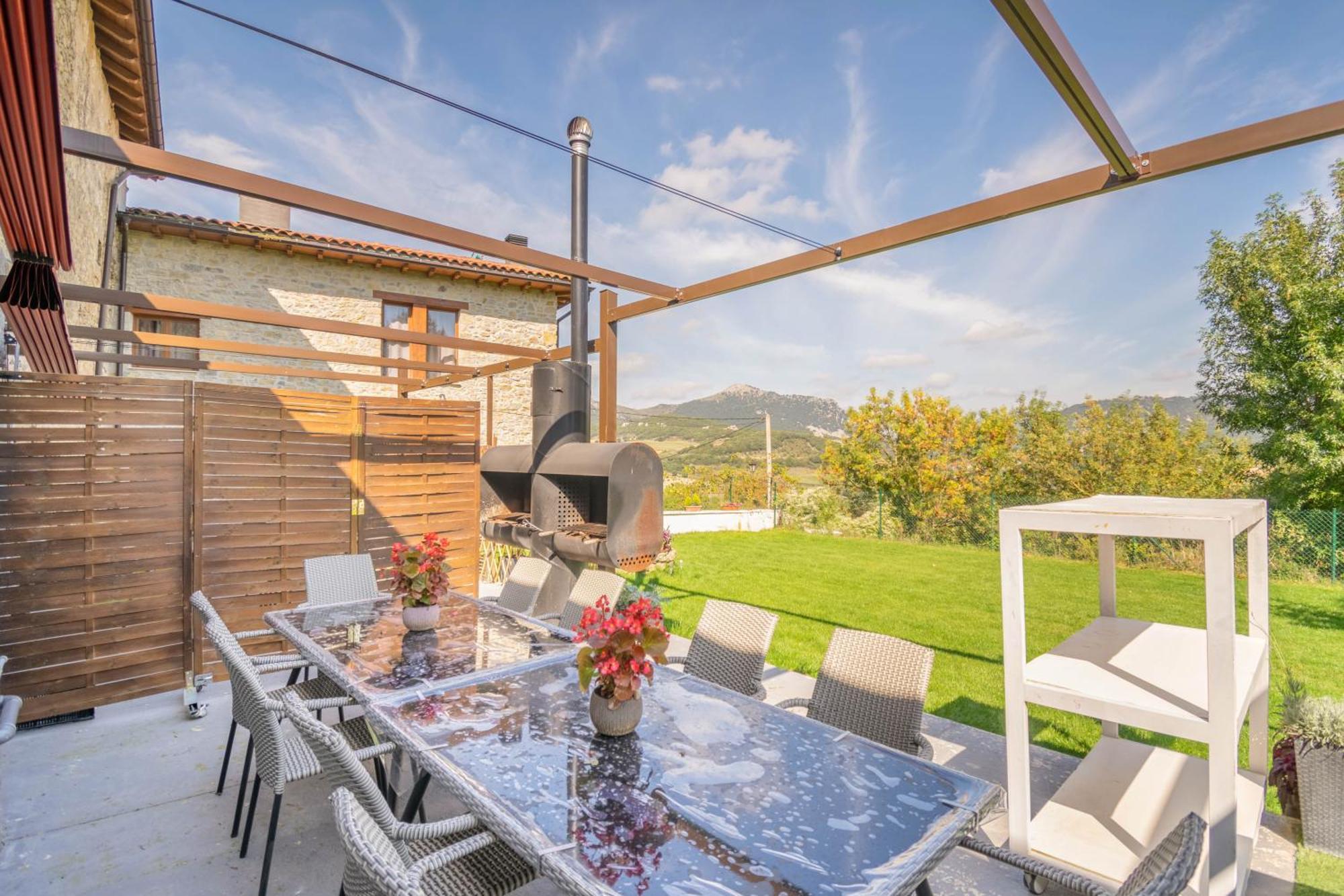 Acogedora Casa Rural Con Jardin Y Barbacoa Proxima A Pamplona Ilzarbe Exteriör bild